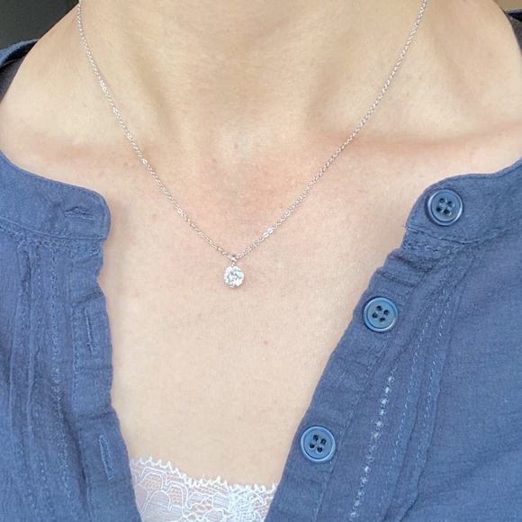 Sterling silver solitaire CZ necklace 💎💕 - Picture 4 of 5